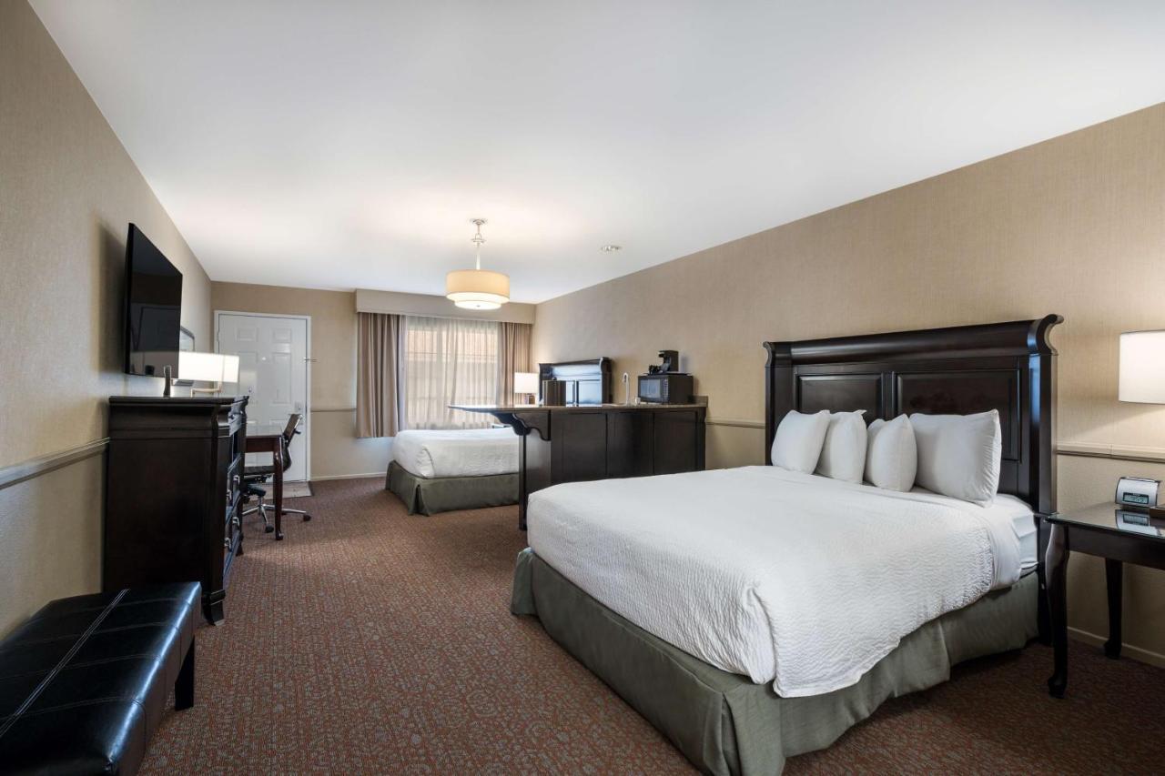 Best Western Corona Hotel & Suites Екстериор снимка