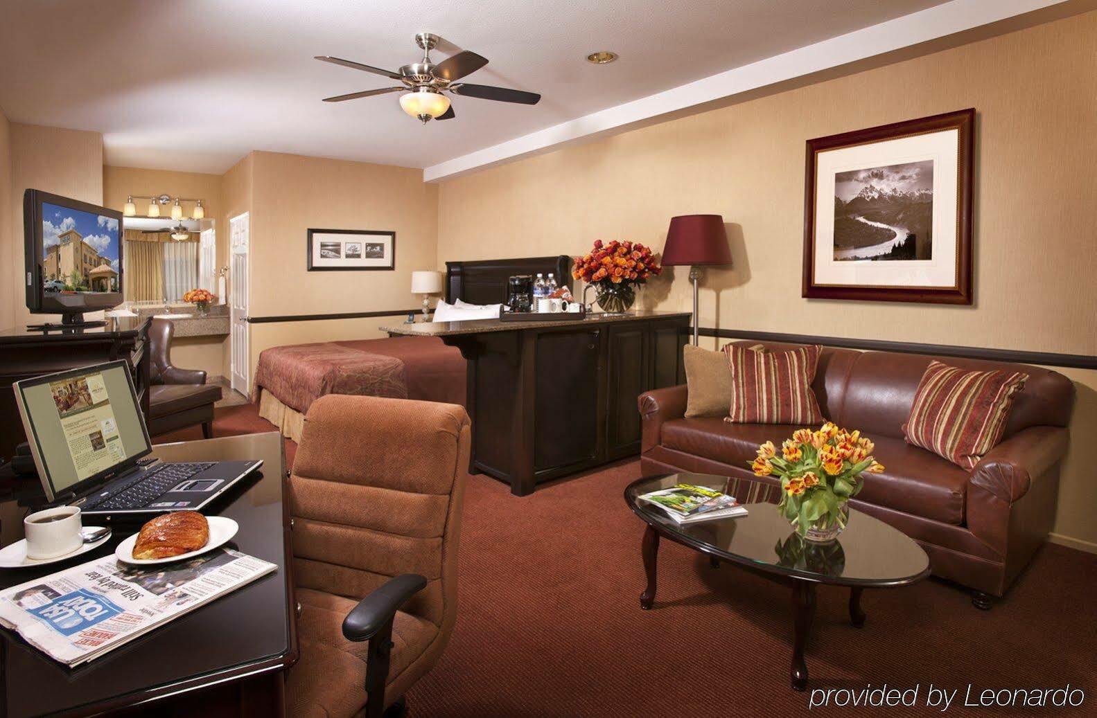 Best Western Corona Hotel & Suites Екстериор снимка